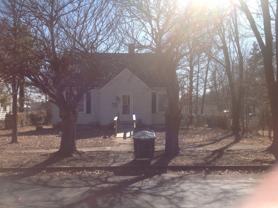 903 W 12th St - Photo 1 of 1