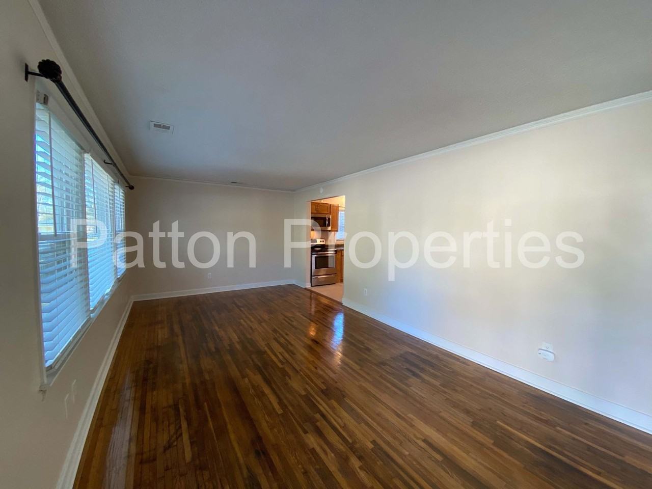 21 Tempo Ct - Photo 3 of 18