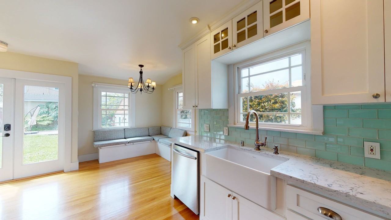 2315 Dwight St - Photo 5 of 17