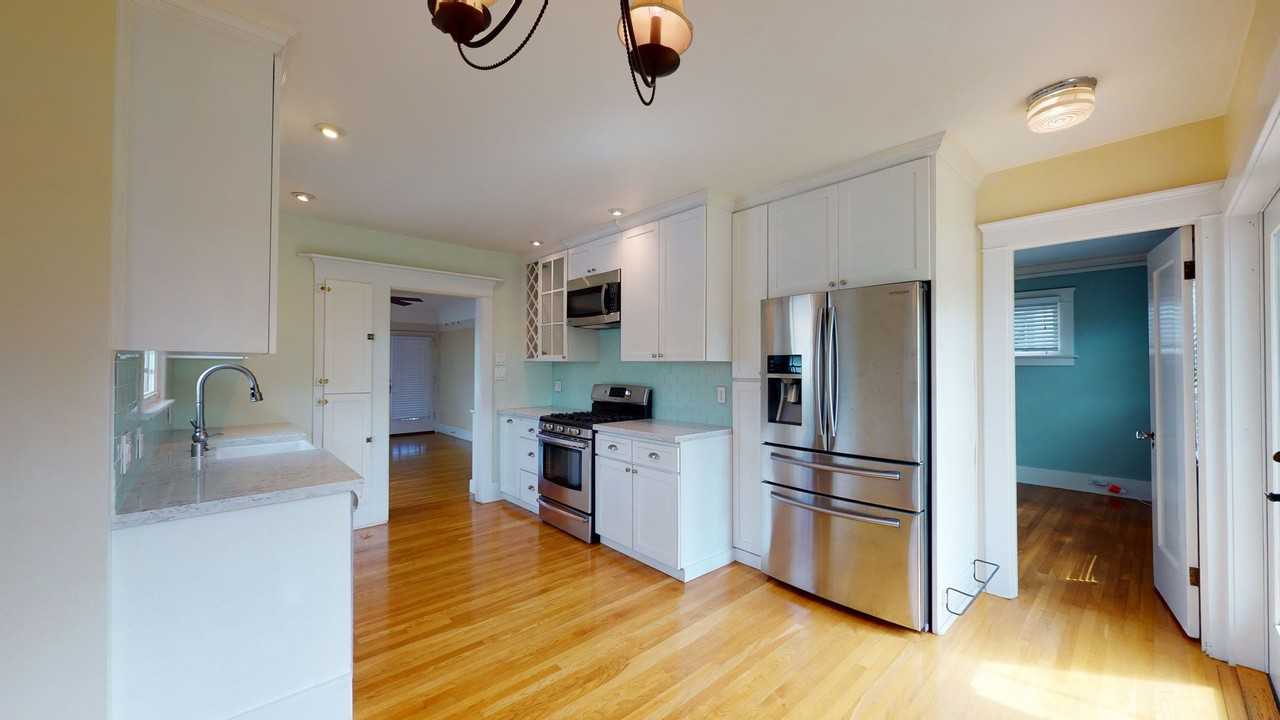 2315 Dwight St - Photo 6 of 17