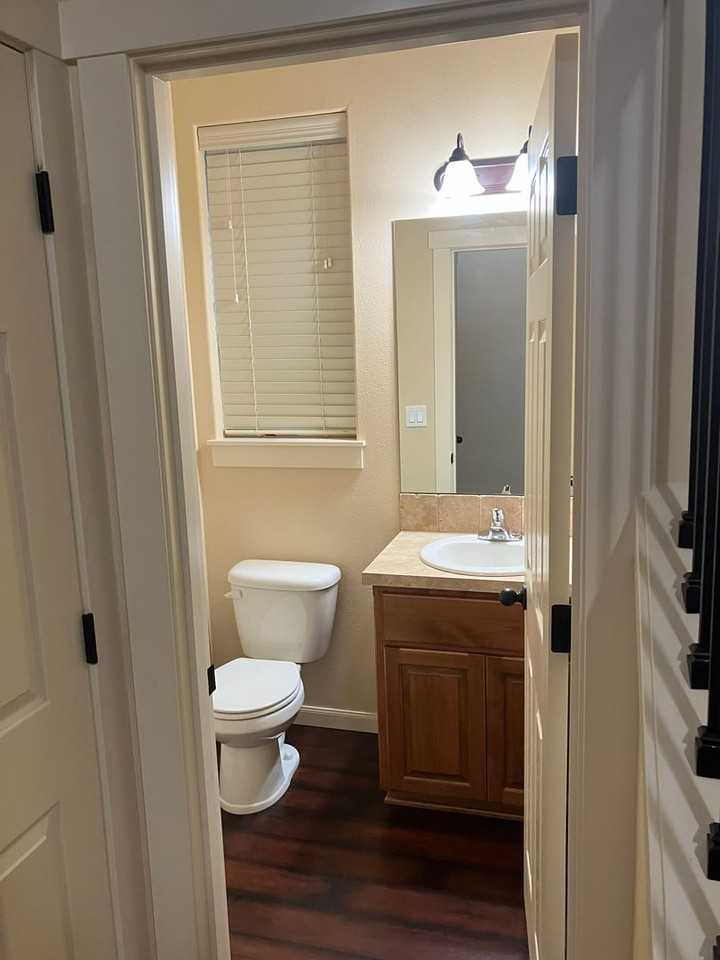 3715 Nw 122nd St - Photo 6 of 31