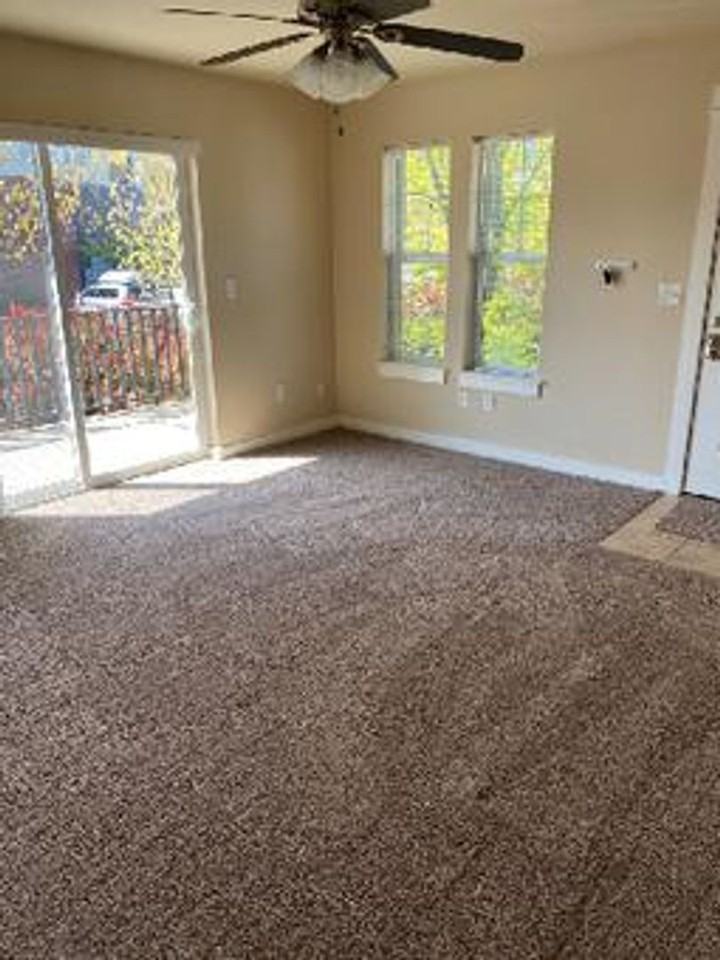 2222 Mccall Dr - Photo 3 of 10