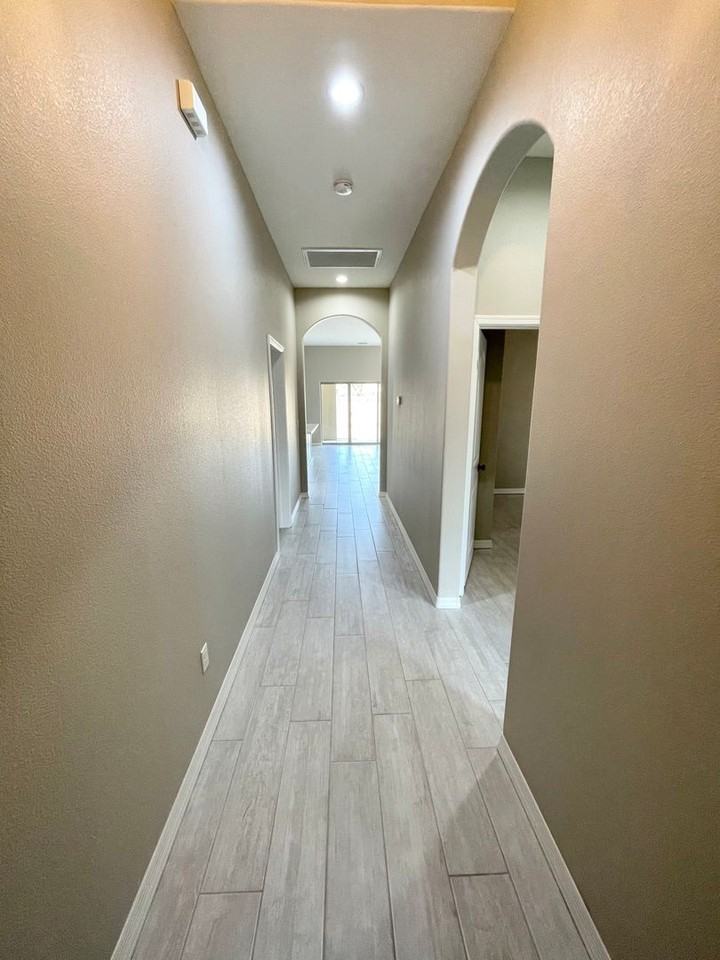 5736 Desert Lakes Drive - Photo 4 of 47