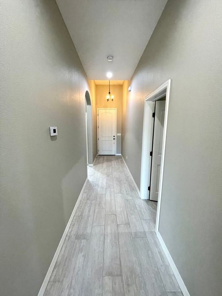 5736 Desert Lakes Drive - Photo 5 of 47