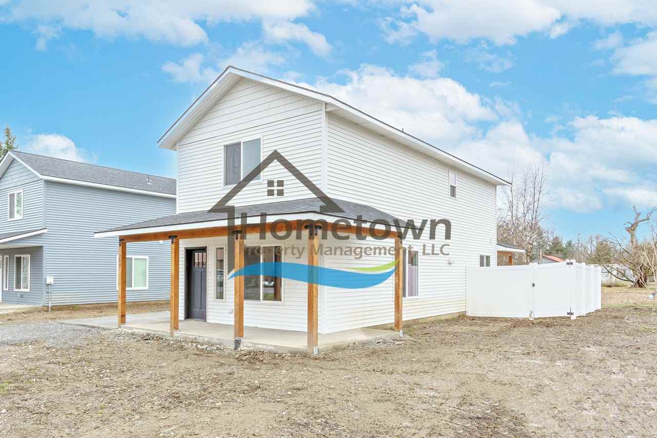 209 4th St - Photo 2 of 29