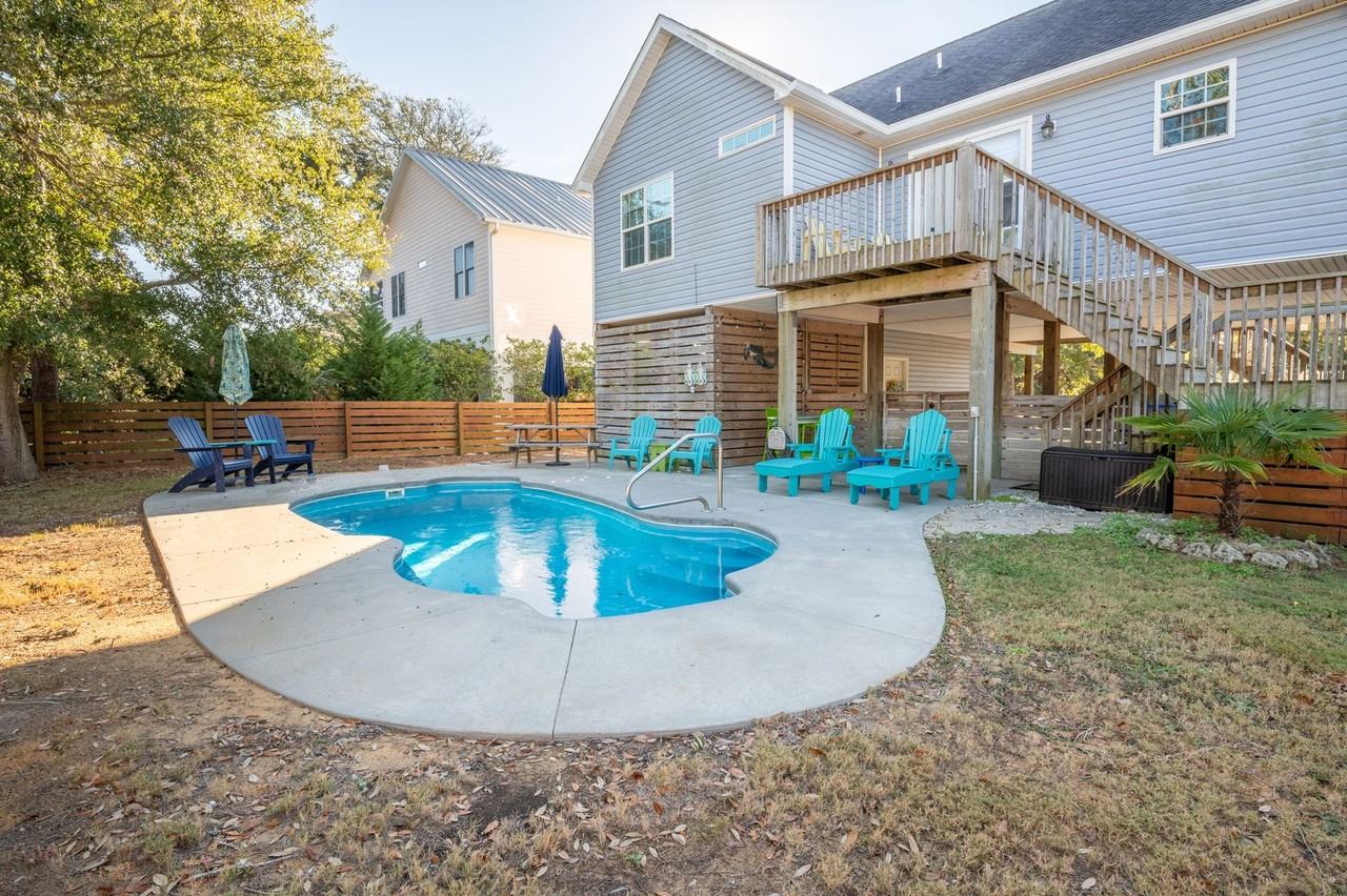 4502 The Gypsy Rose @ 4502 E Oak Island Dr - Photo 5 of 35