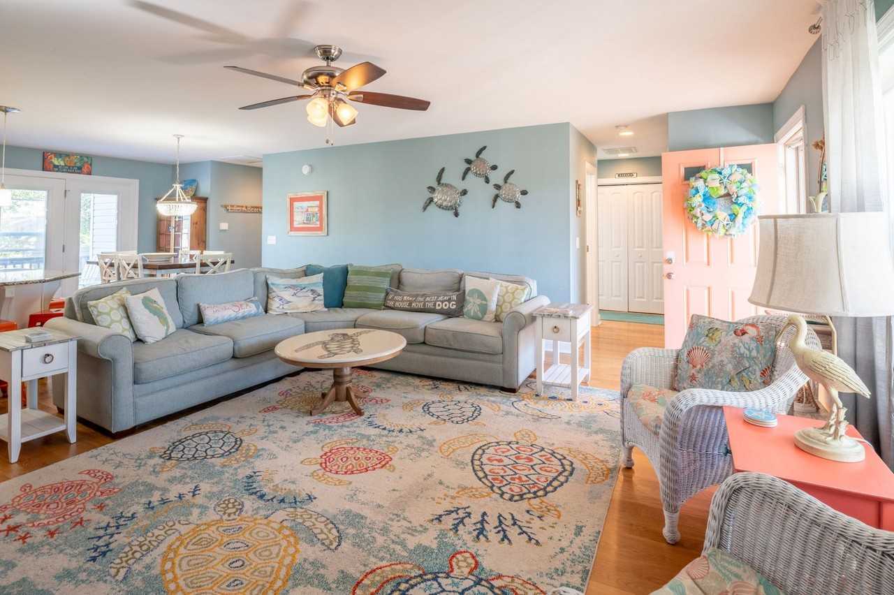 4502 The Gypsy Rose @ 4502 E Oak Island Dr - Photo 6 of 35