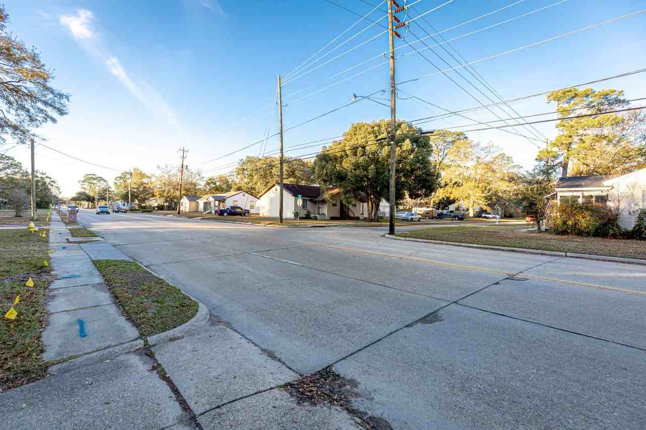 2314 14th St - Photo 5 of 33