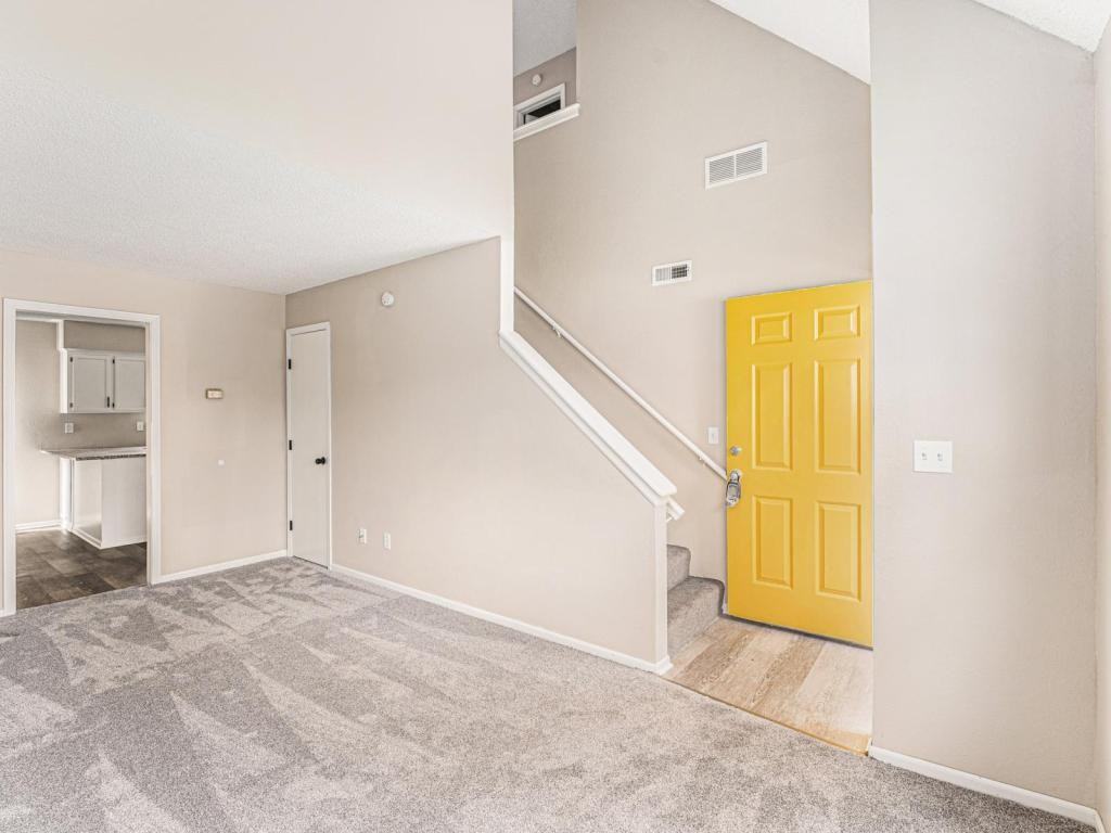 810 Sw Pinebrook Village Dr - Photo 3 of 21