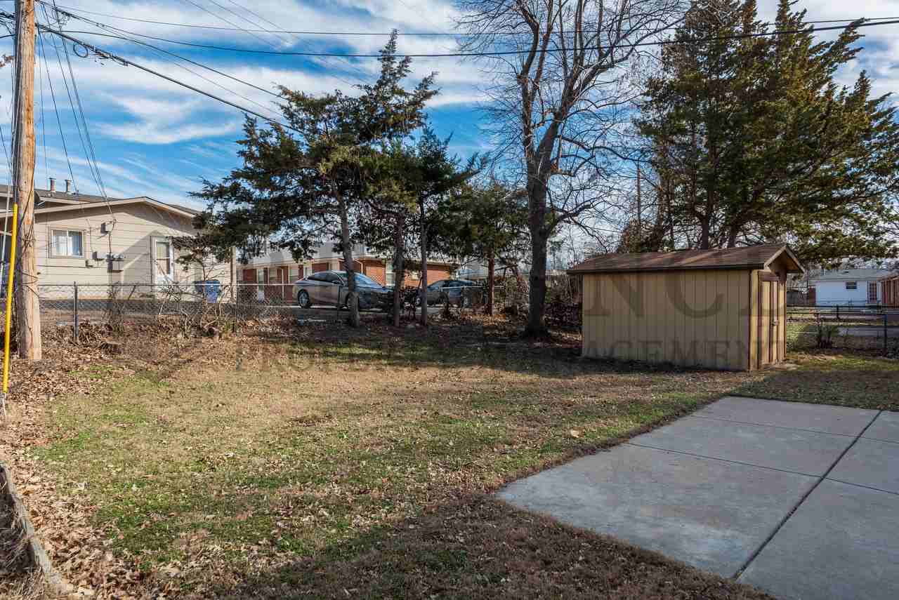 860 S Fabrique Dr - Photo 2 of 24