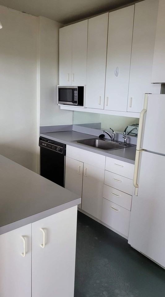 1301 N Harrison St #1403 - Photo 4 of 10