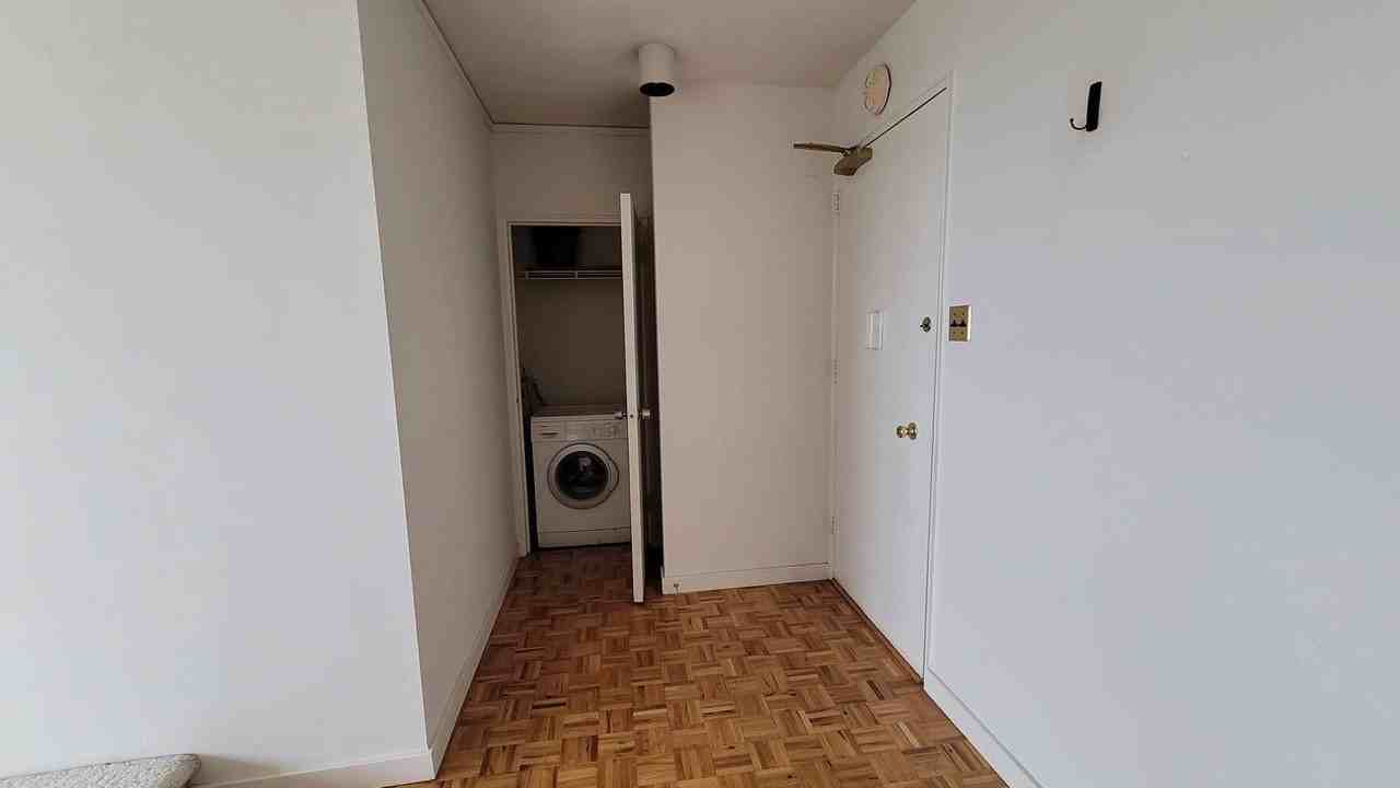 1301 N Harrison St #1403 - Photo 3 of 10