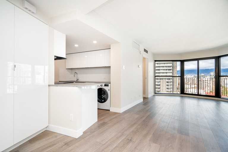 1011 Beach Ave #804 - Photo 3 of 6