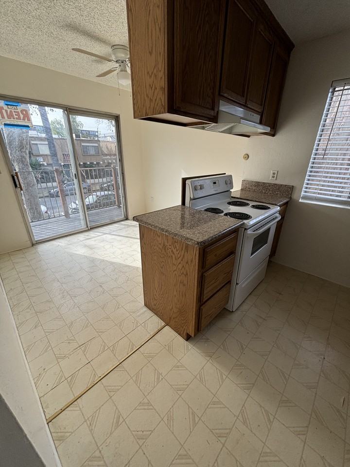 1625 Q St #3 - Photo 3 of 6