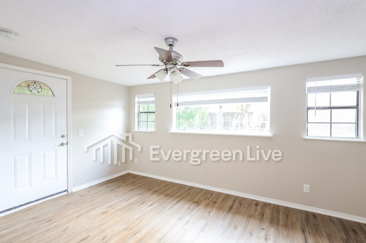 5930 Cliff Valley Dr - Photo 3 of 13