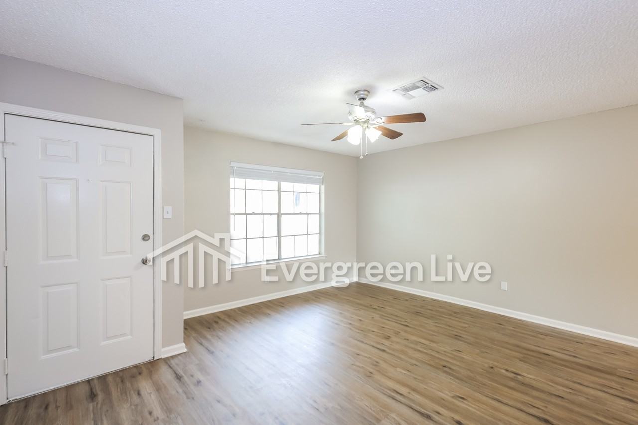 5930 Cliff Valley Dr - Photo 7 of 13