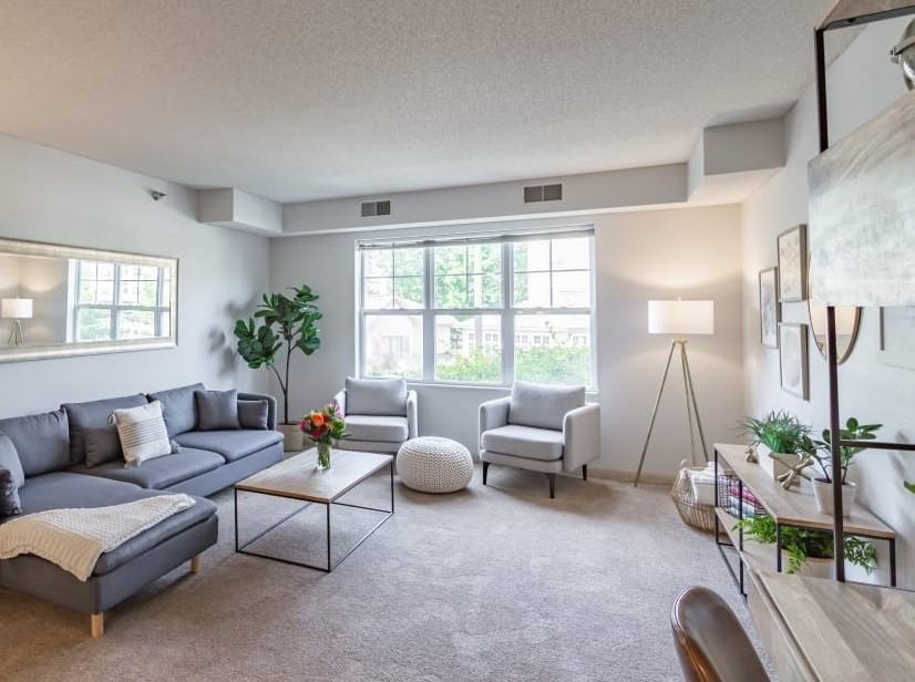 Market & Lyman Blvd #322 - Photo 3 of 9