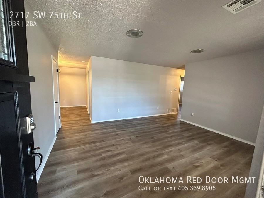 2717 Sw 75th St - Photo 2 of 11