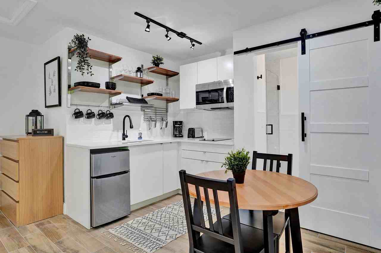 3218 Se 11th St #B - Photo 2 of 24