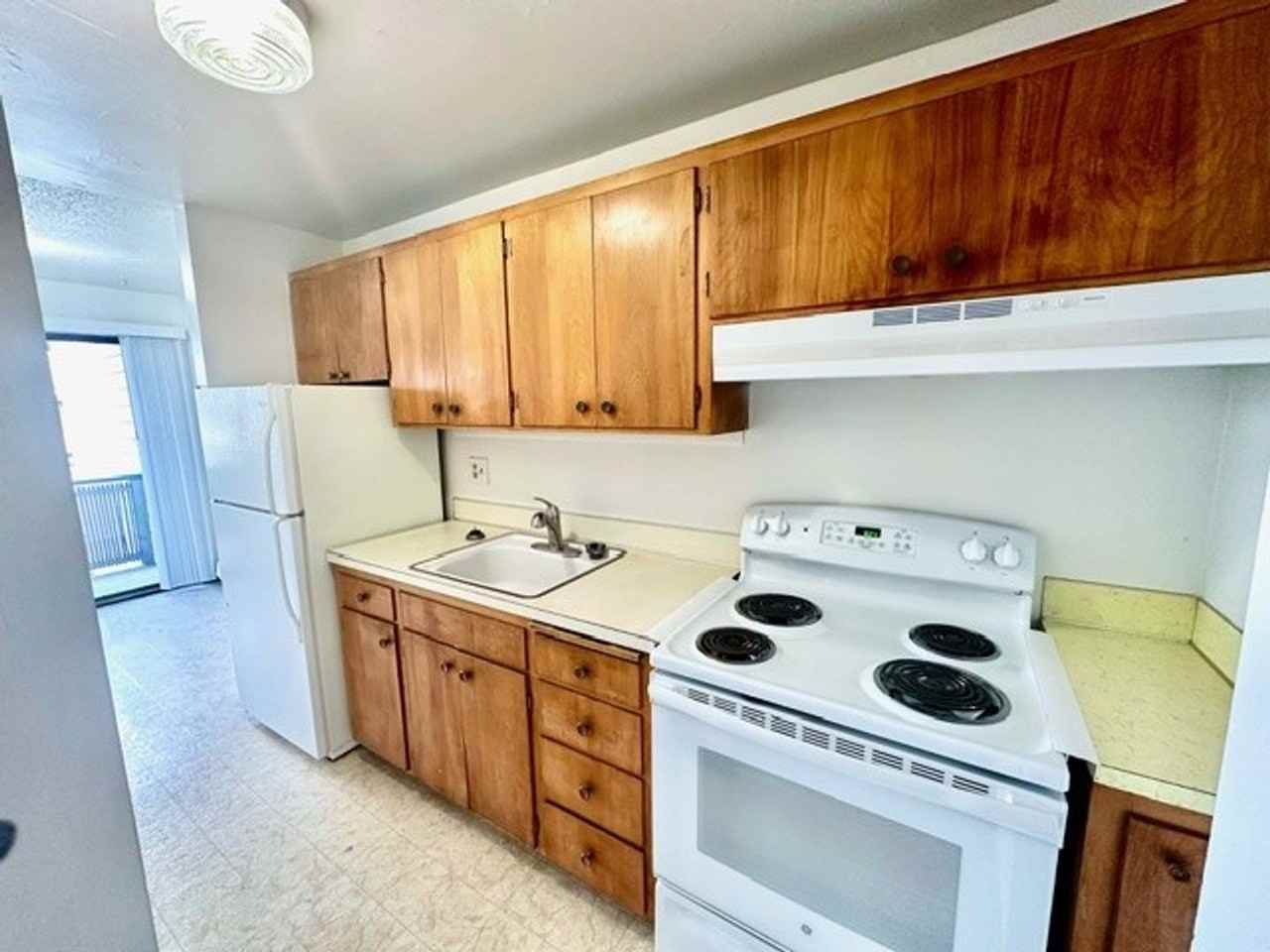 Cherry Lee - Photo 3 of 13