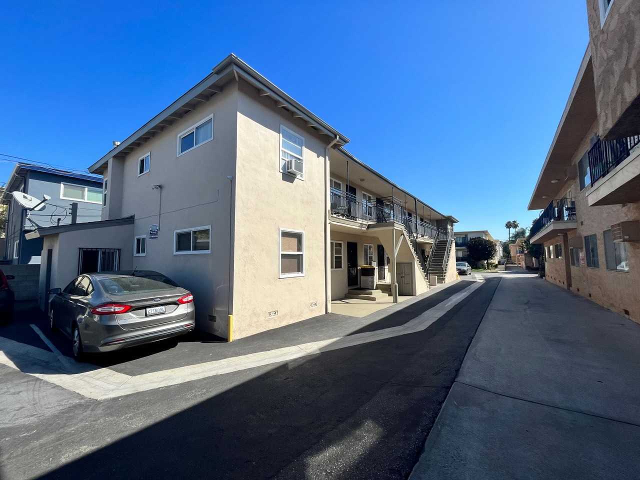 Bagley Avenue 3133 - Photo 2 of 2