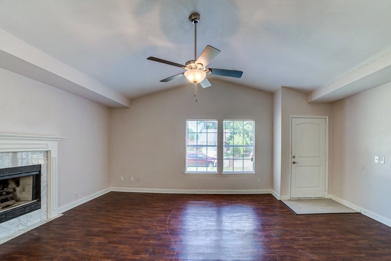 13332 S 91st East Ave - Photo 4 of 20