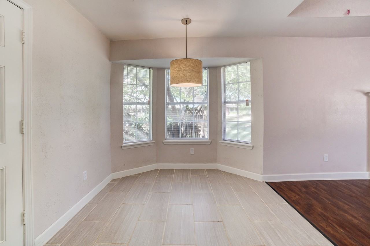 13332 S 91st East Ave - Photo 7 of 20