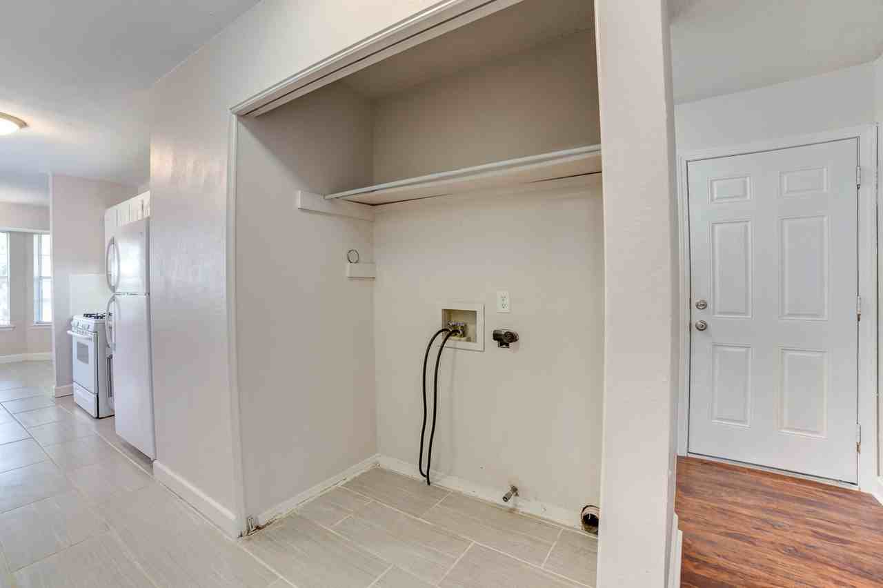 13332 S 91st East Ave - Photo 7 of 20