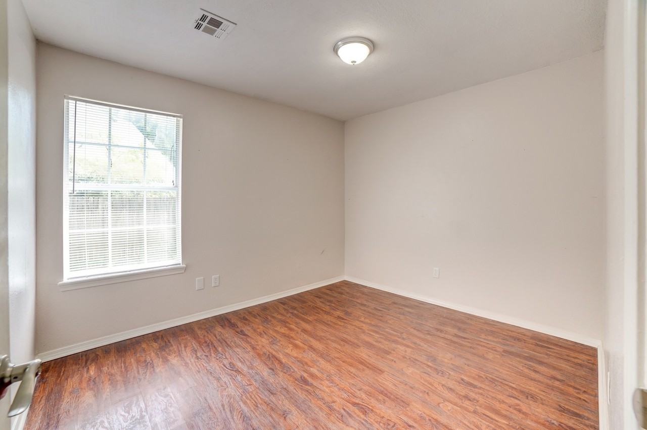 13332 S 91st East Ave - Photo 6 of 20