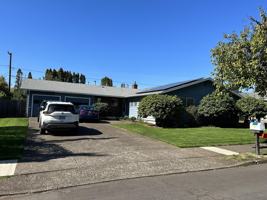 featured image of 2740 Nw Stewart St #1