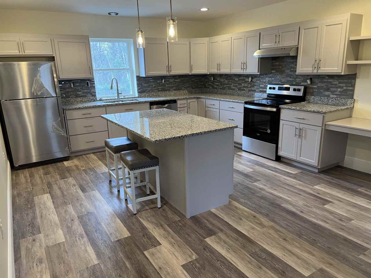 91 Vine St #91VINEST - Photo 3 of 16