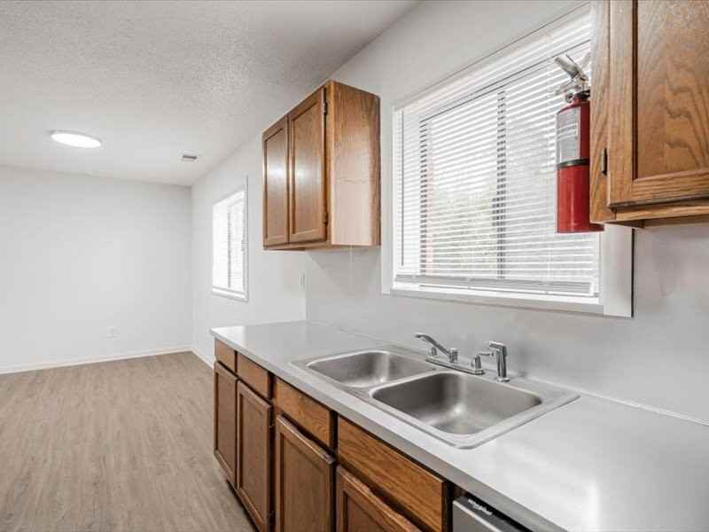 Amanda Court - Photo 6 of 30