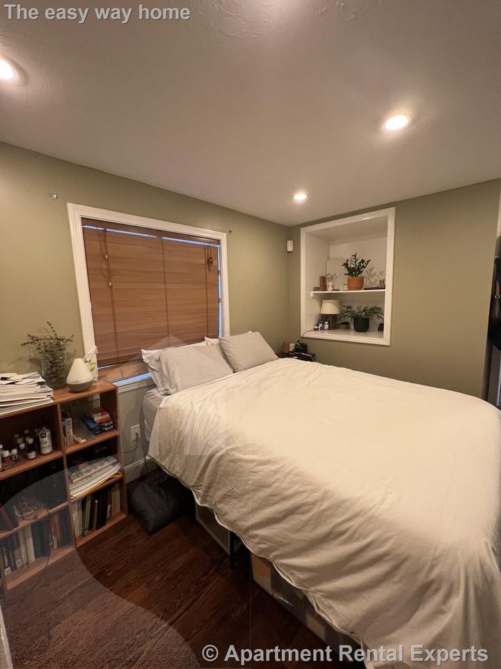 735 Somerville Ave #1 - Photo 6 of 13