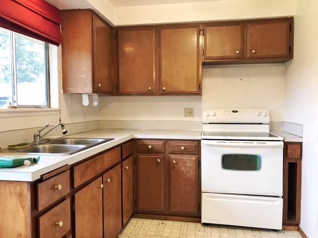 1519 Kirkland Ave Ne - Photo 3 of 10