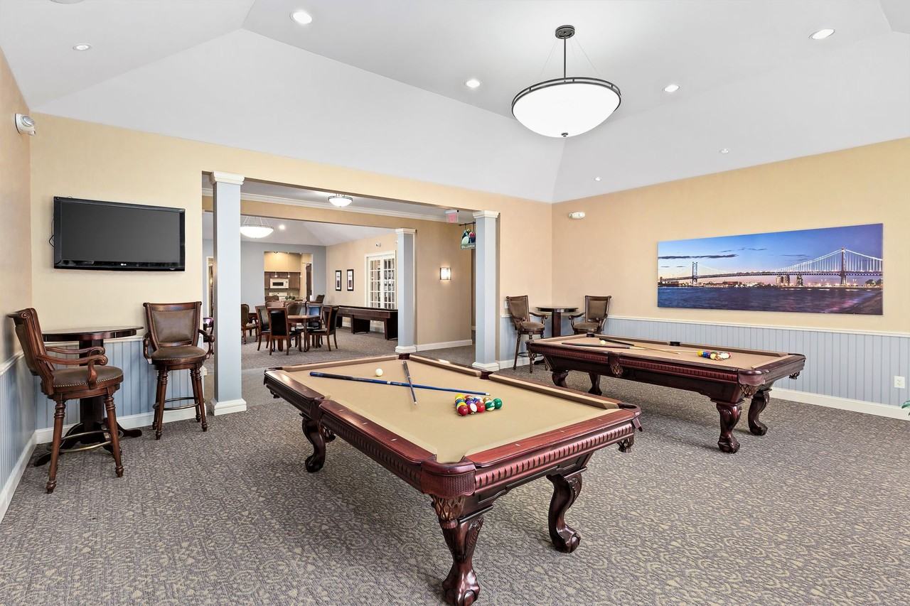 ROGER'S WALK APARTMENTS - Photo 4 of 24