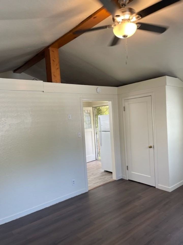 834 Lakeview Dr - Photo 7 of 7