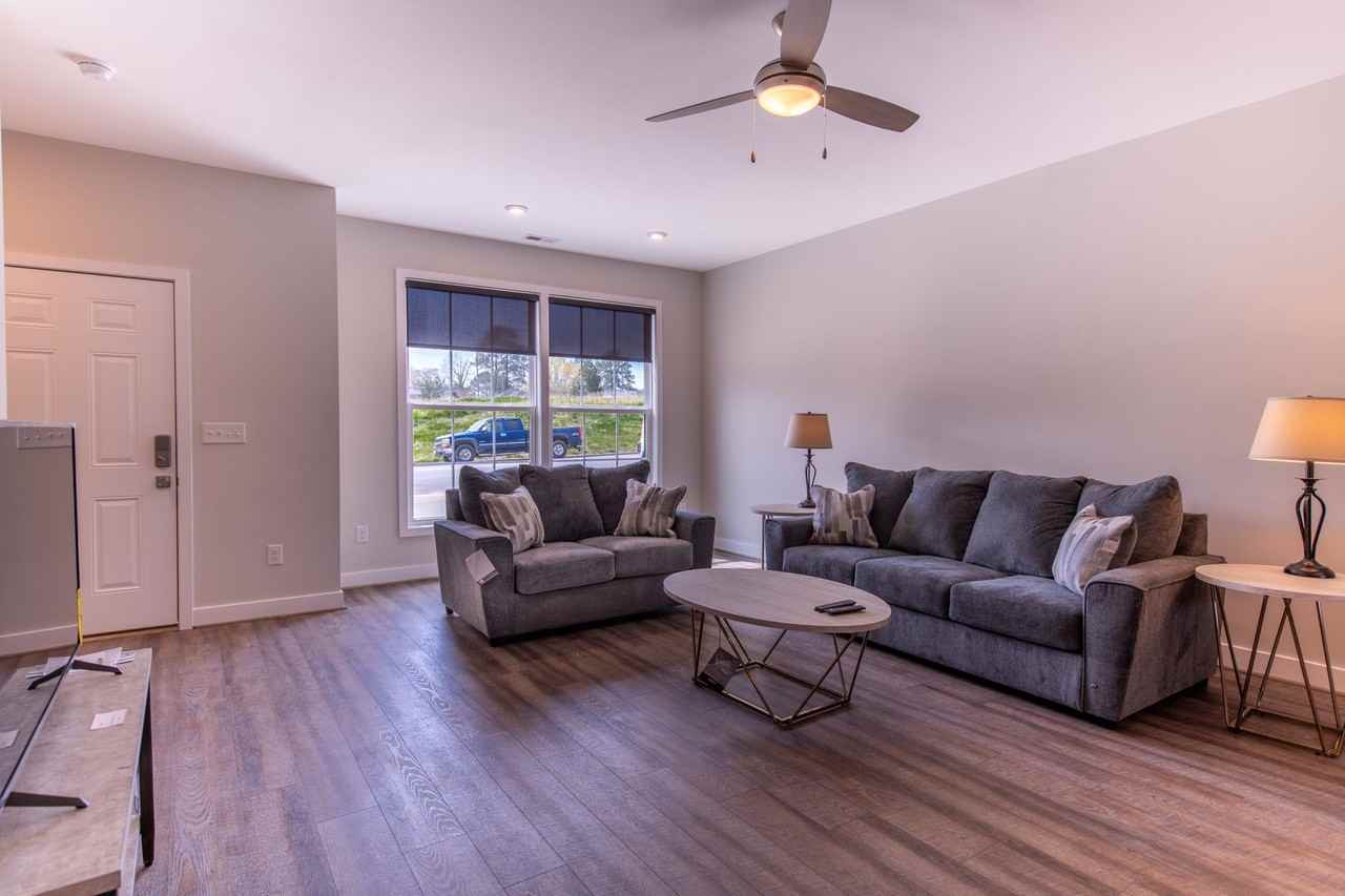 Lofts on Franklin III - Photo 2 of 16
