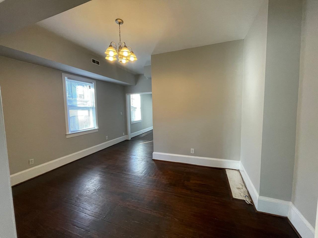 307 N 33rd St - Photo 3 of 13