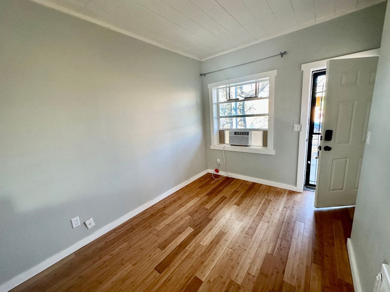3814 Kalamath St - Photo 6 of 17