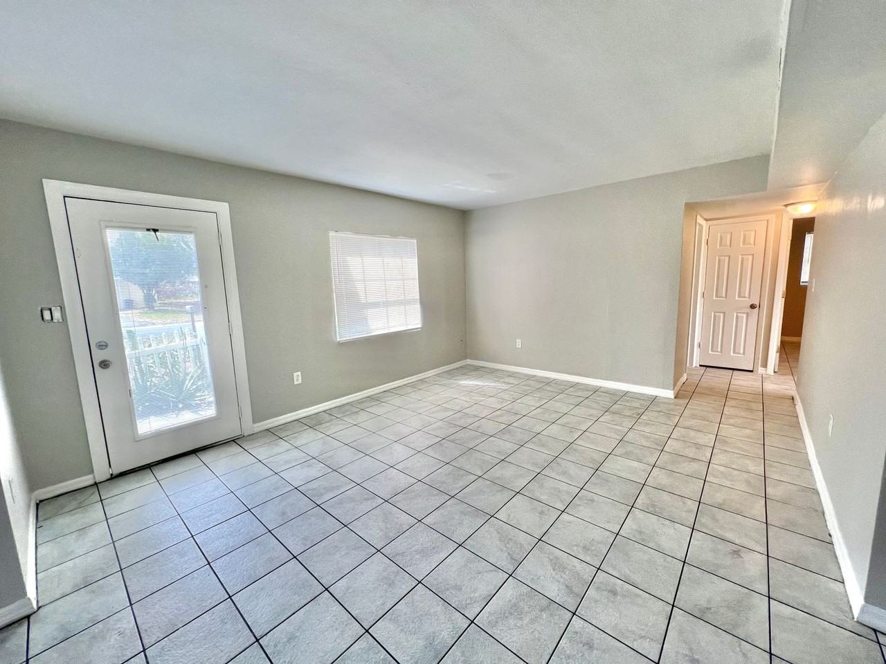 5211 Kapok Dr - Photo 3 of 27