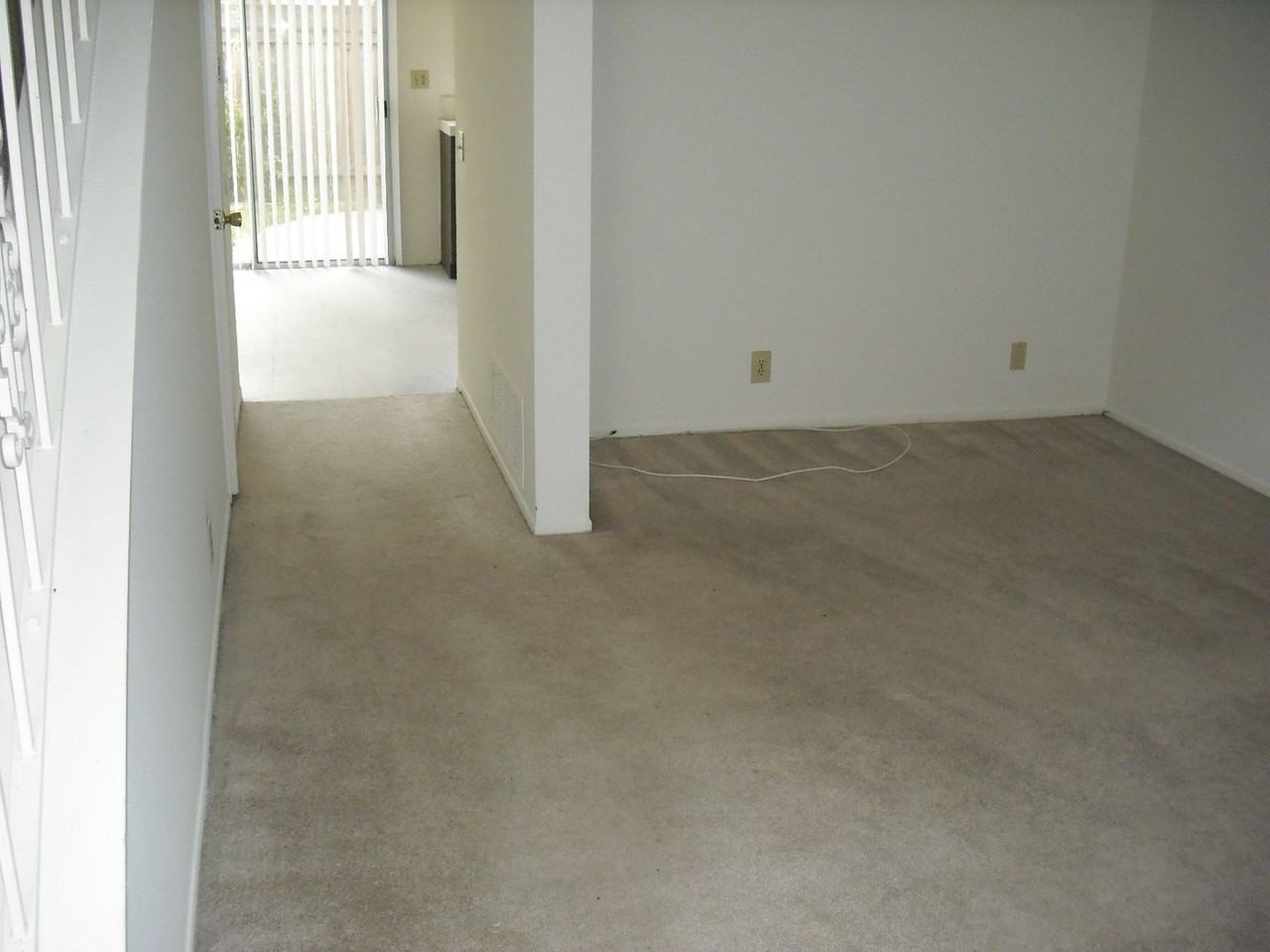 1410 Friedrich Ln Apt B - Photo 4 of 12