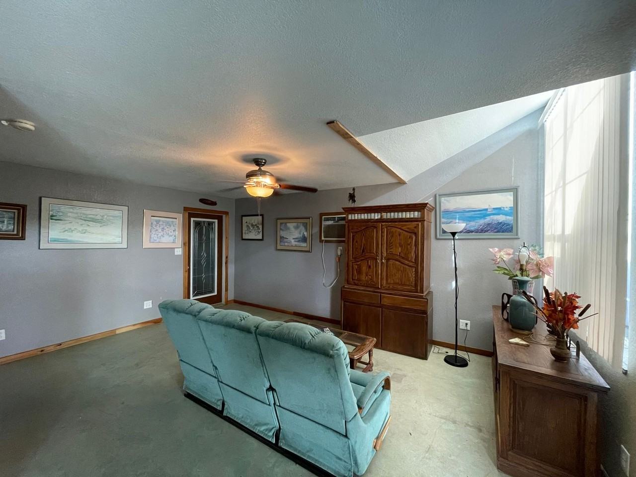 410 Osage Dr - Photo 2 of 30