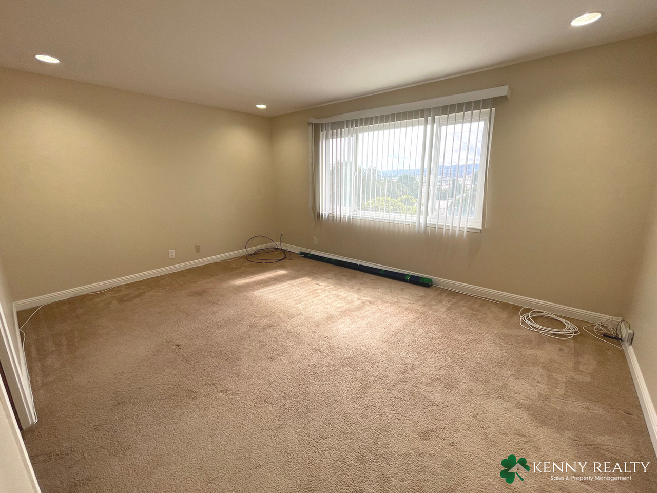 4 Maple Ave #4 - Photo 4 of 12