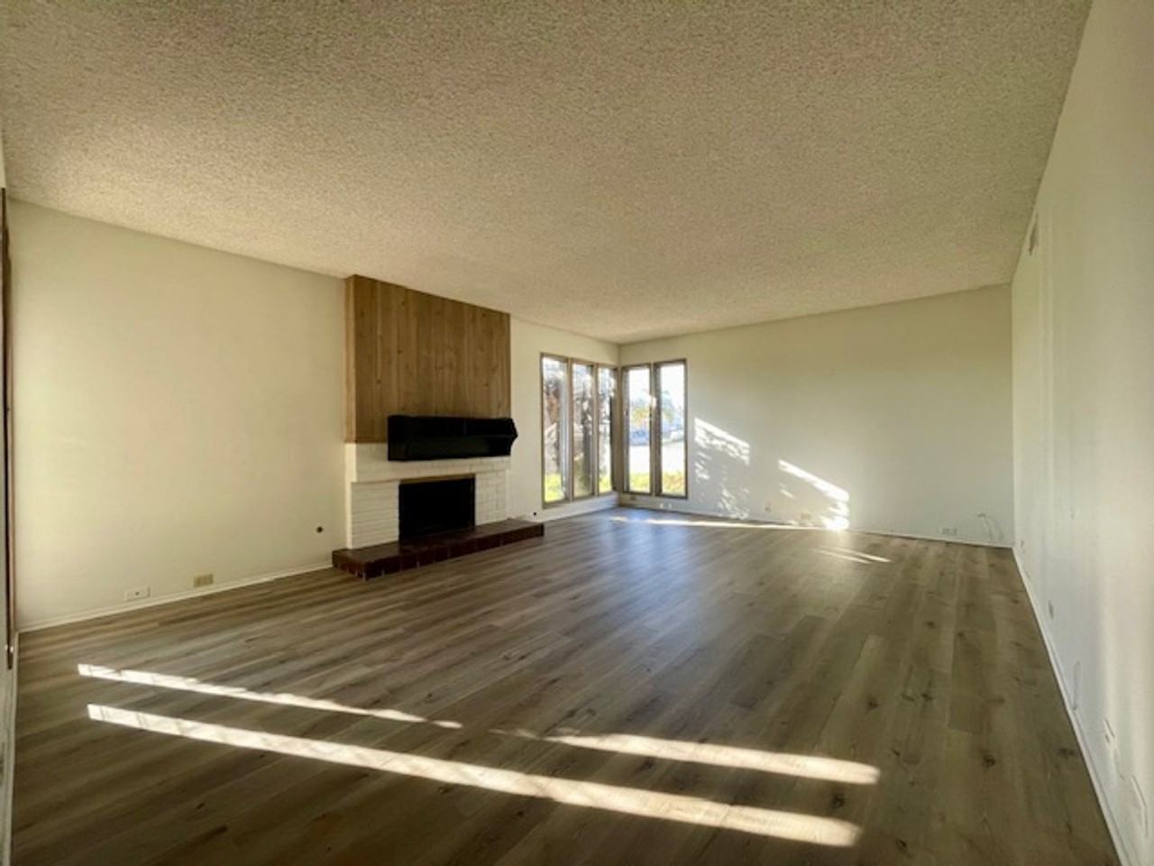 1671 Plumeria Dr - Photo 2 of 26