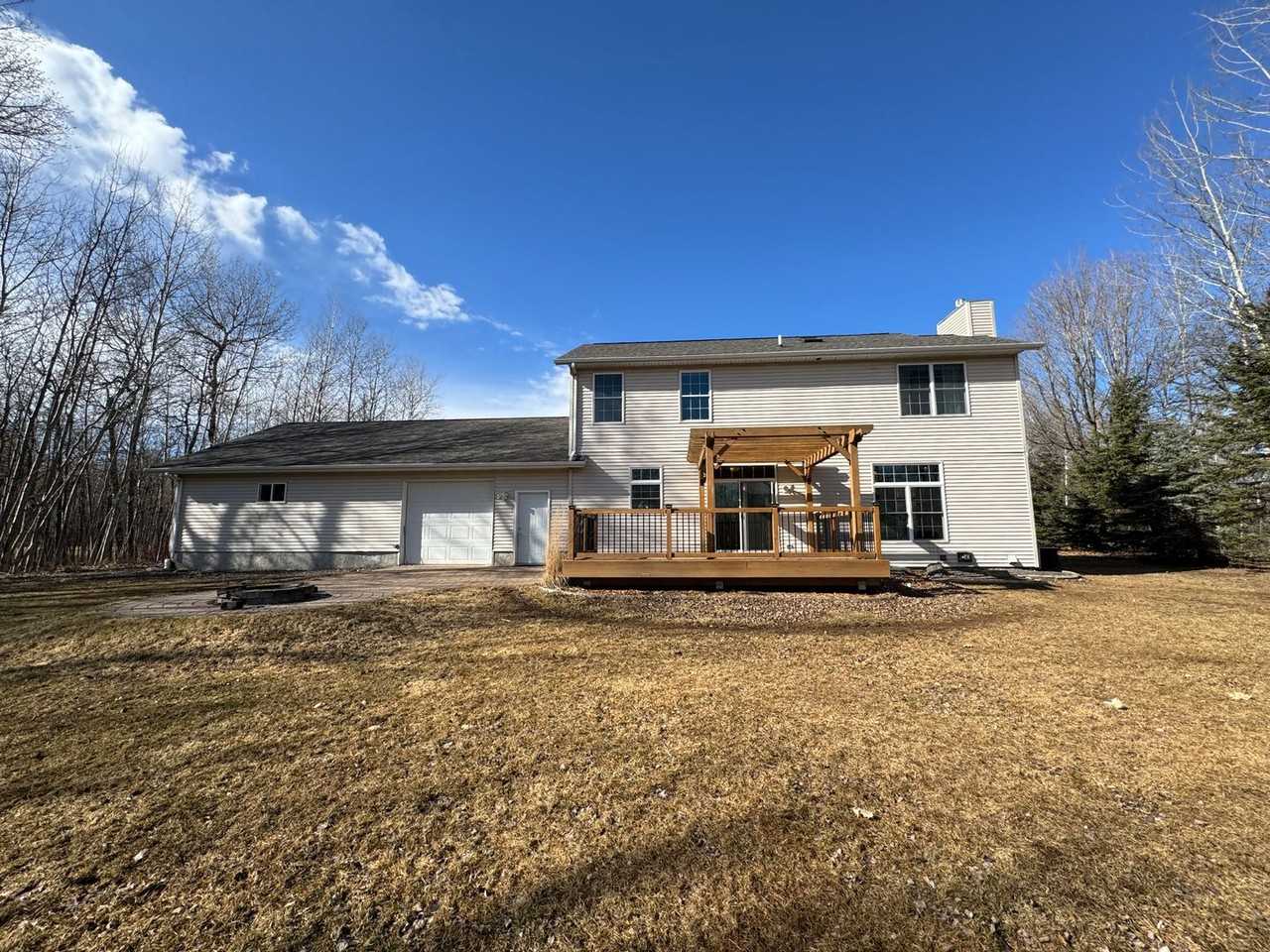 2802 Parkwood Ln - Photo 3 of 35