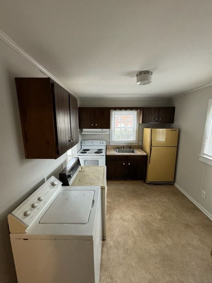 421/423 Queen Ann St - Photo 2 of 8