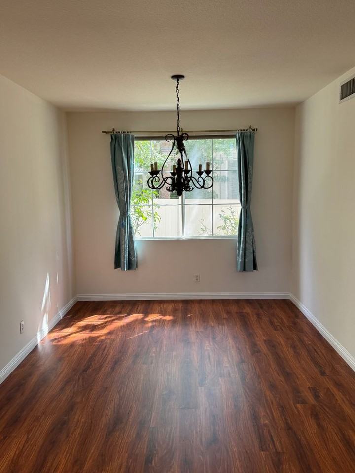 3155 Foxtail Ct - Photo 6 of 15