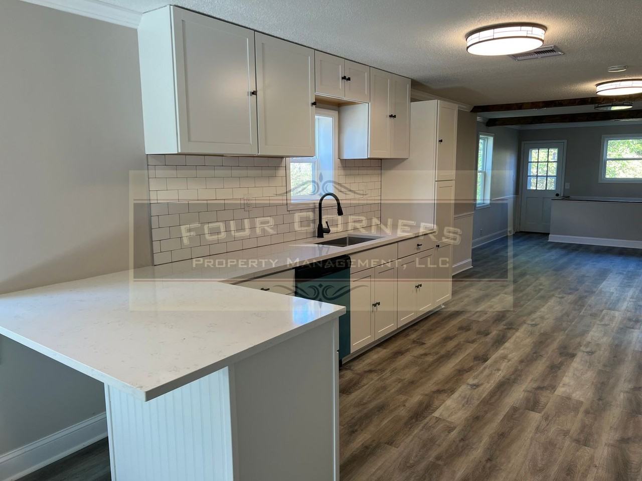 127 E Walker Ave - Photo 3 of 13