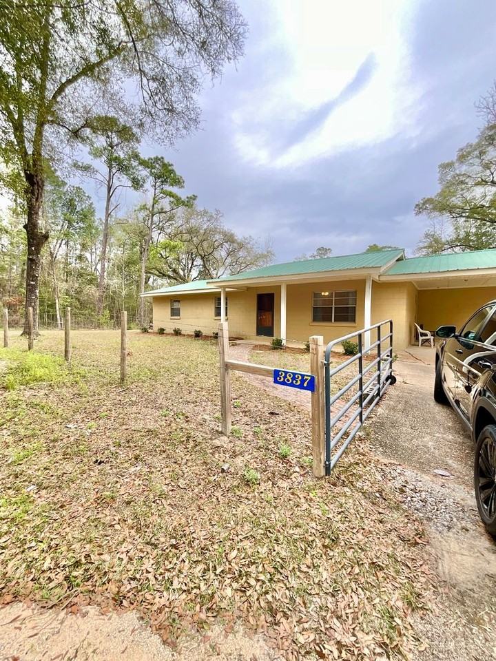 3837 Pine Log Rd - Photo 2 of 25