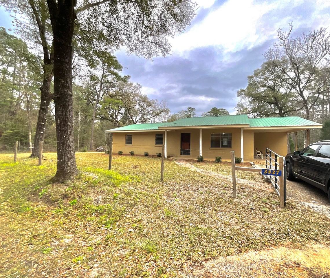 3837 Pine Log Rd - Photo 3 of 25